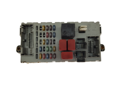 Sicherungskasten Relaiskasten Fiat 51734379 NPL 51733921 CPL 501210050080 Delphi 20547