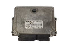 Steuergerät 55193786 0281011557 22342DBA Fiat Bosch 3647