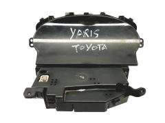Tacho Kombiinstrument Toyota Yaris 83800-52120 457300-0146 40597