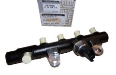 Einspritzleiste Kraftstoffverteiler Neues Original 175210651R Renault Dacia